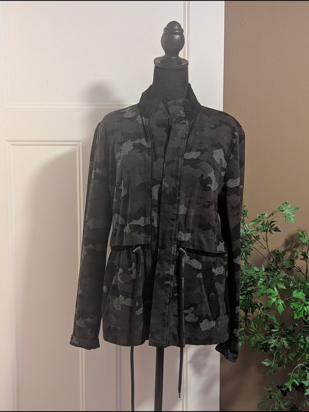 CAbi Black and Gray Camouflage Utility Jacket. Size M. Gorpcore. Hiking.